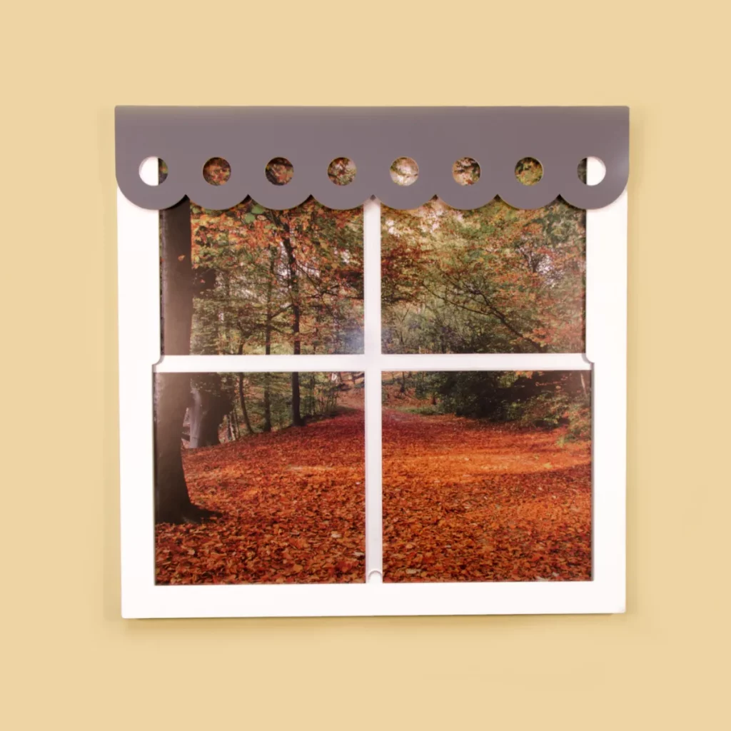 square_falsewindowautumn